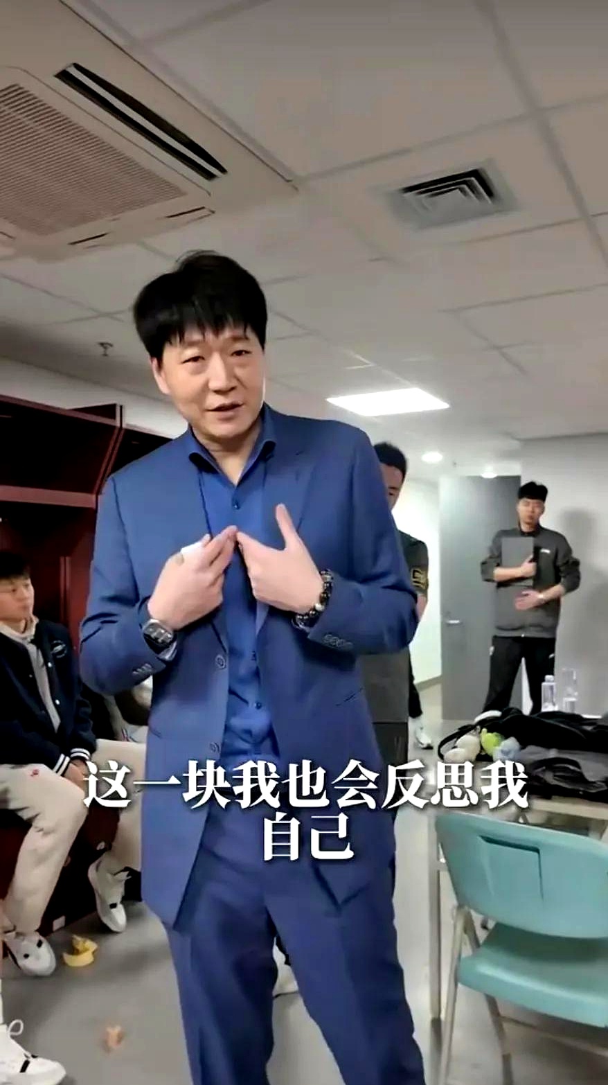 Faker重要时刻重要助攻，加拿大队带队取胜！引发球迷热议